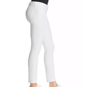 Paige Skyline Ankle Peg Jeans in Crisp White